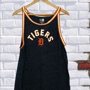 NWOT Woman’s NewEra Detroit Tigers Scoop Neck Tank XXL